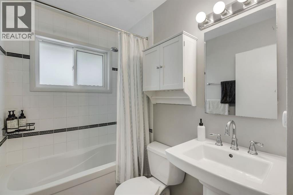 254 Hendon Drive Nw, Calgary, Alberta  T2K 1Z5 - Photo 25 - A2338635