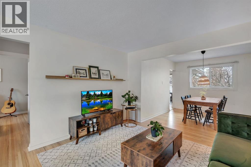 254 Hendon Drive Nw, Calgary, Alberta  T2K 1Z5 - Photo 6 - A2338635