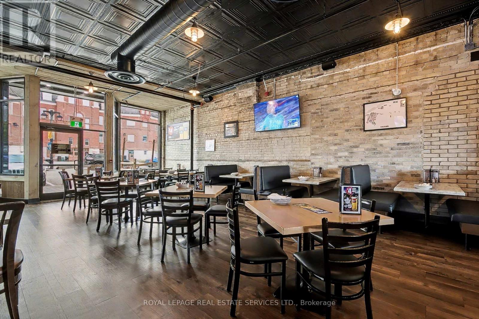 31 - 33 Market Place, Stratford, Ontario  N5A 1A4 - Photo 19 - X13608390