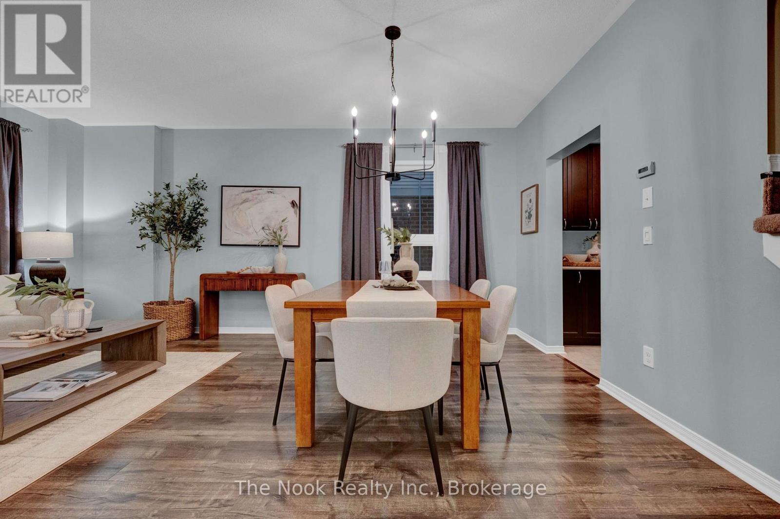 81 Colville Avenue S, Clarington, Ontario  L1C 0H8 - Photo 4 - E13755224