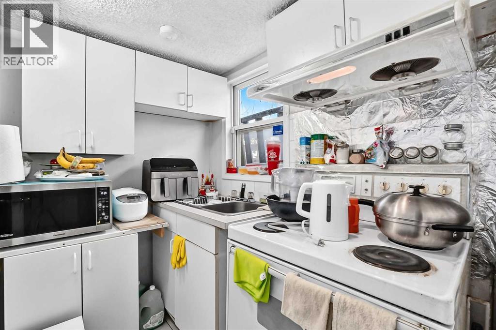 632 Marsh Road NE, Calgary, Alberta  T3E 5B3 - Photo 11 - A2334417