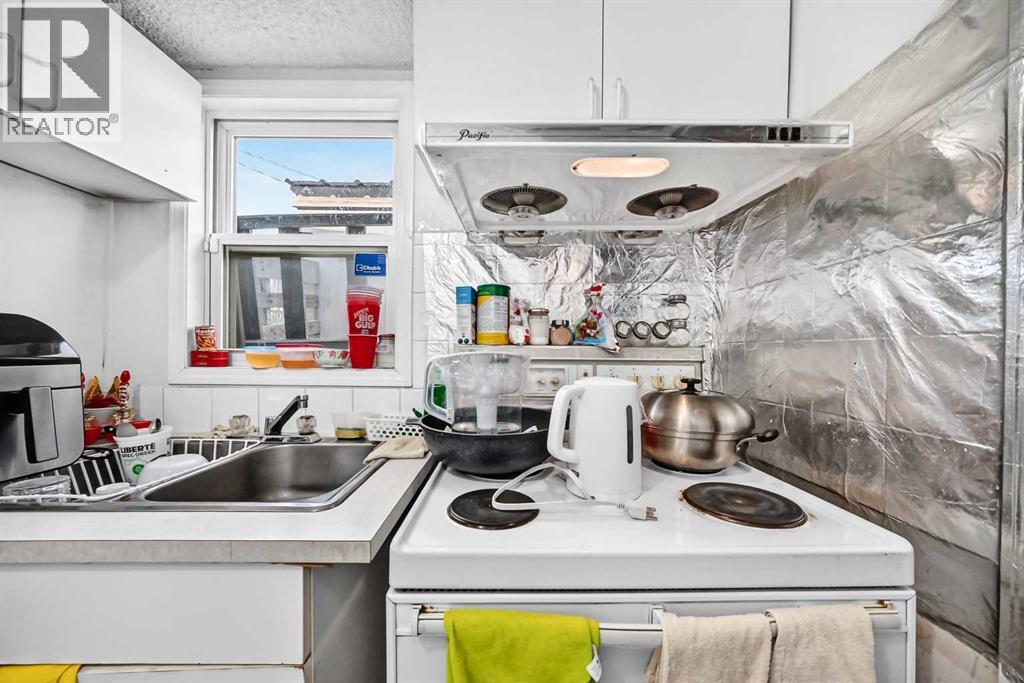 632 Marsh Road NE, Calgary, Alberta  T3E 5B3 - Photo 12 - A2334417