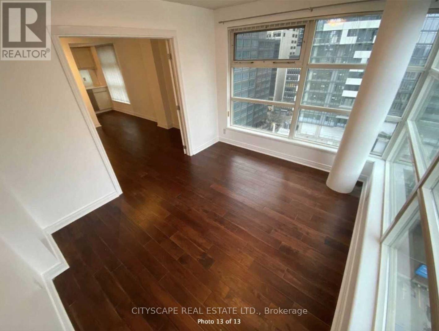 1705 - 50 Lombard Street, Toronto, Ontario M5C 2X4 - Photo 11 - C13755062