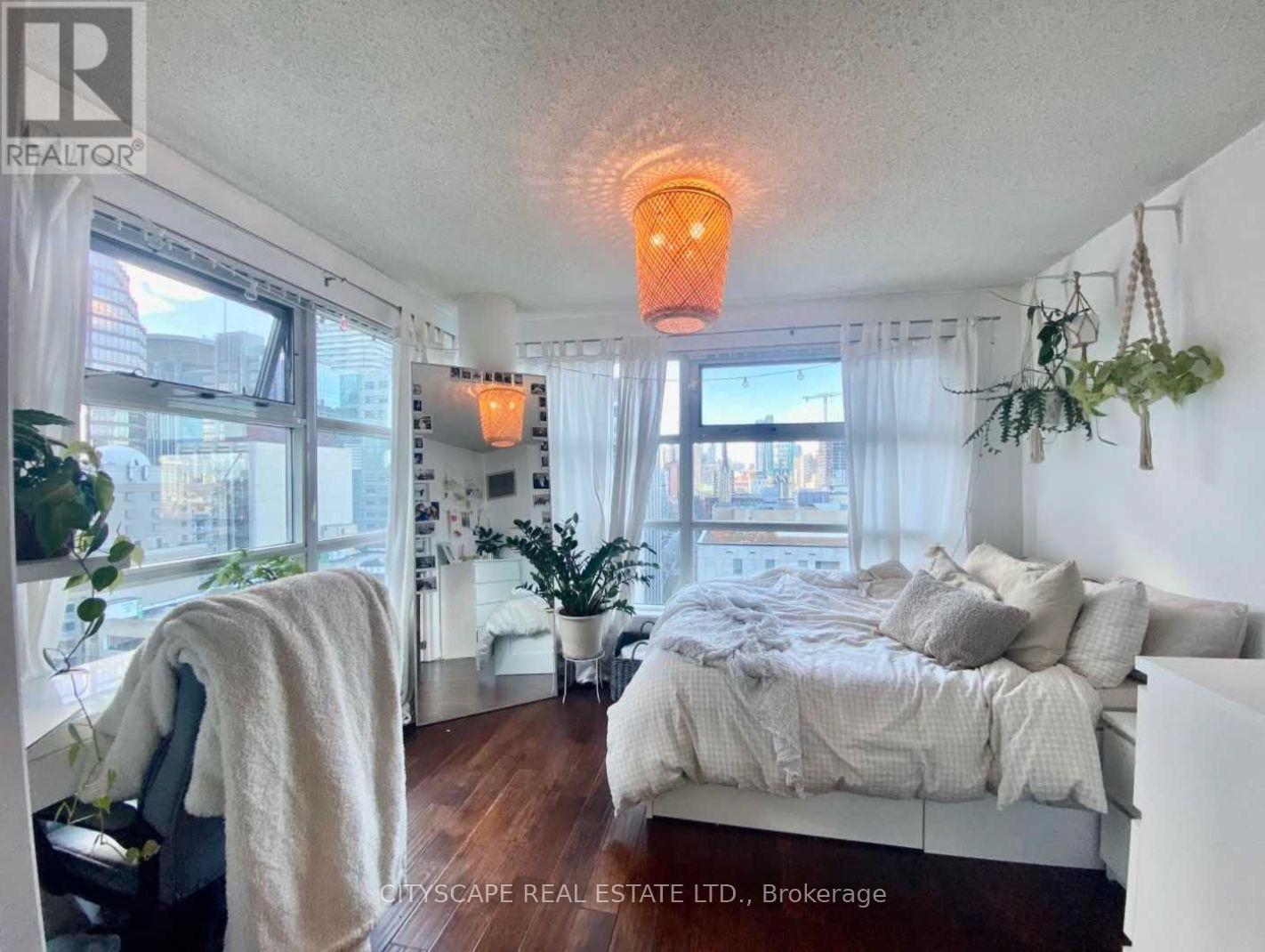 1705 - 50 Lombard Street, Toronto, Ontario M5C 2X4 - Photo 14 - C13755062