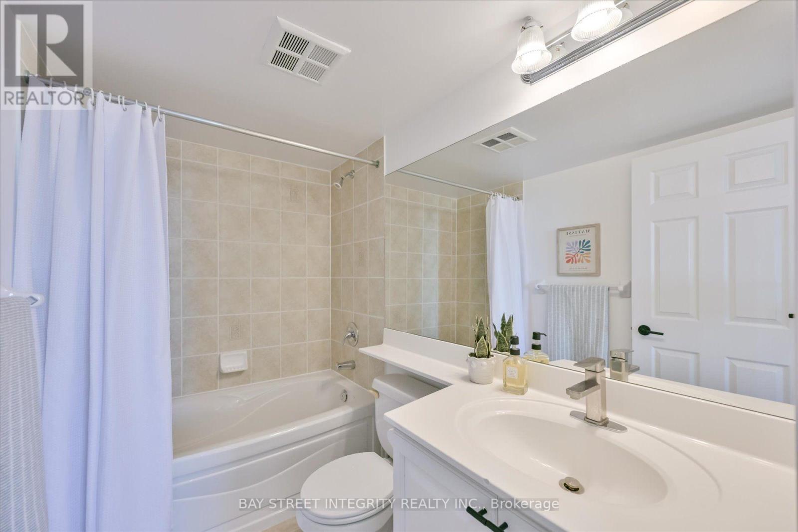 1906 - 15 Greenview Avenue, Toronto, Ontario M2M 4M7 - Photo 22 - C13755154