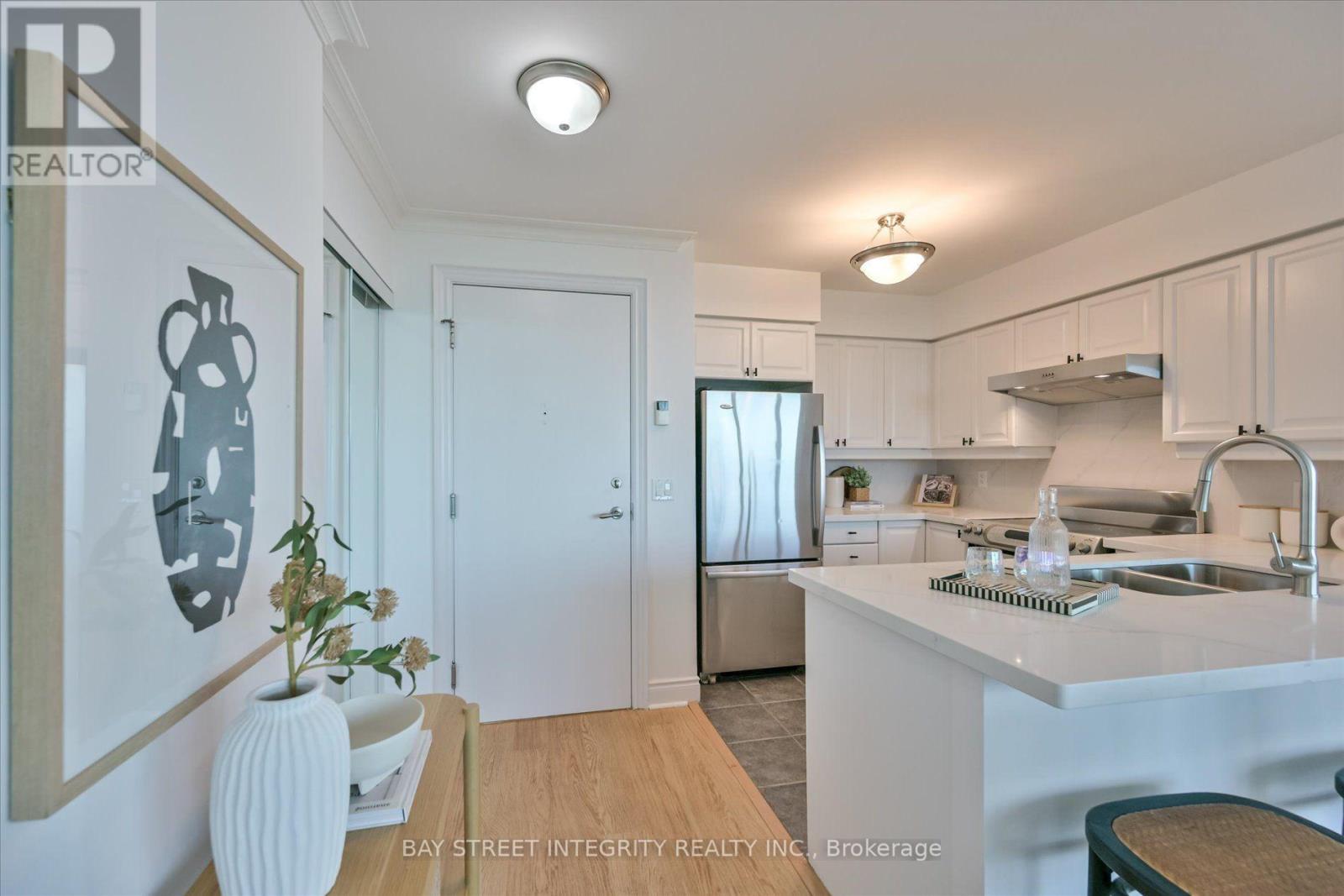 1906 - 15 Greenview Avenue, Toronto, Ontario M2M 4M7 - Photo 5 - C13755154