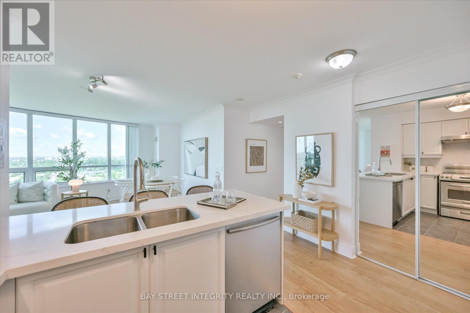 1906 - 15 Greenview Avenue, Toronto, Ontario M2M 4M7 - Photo 8 - C13755154