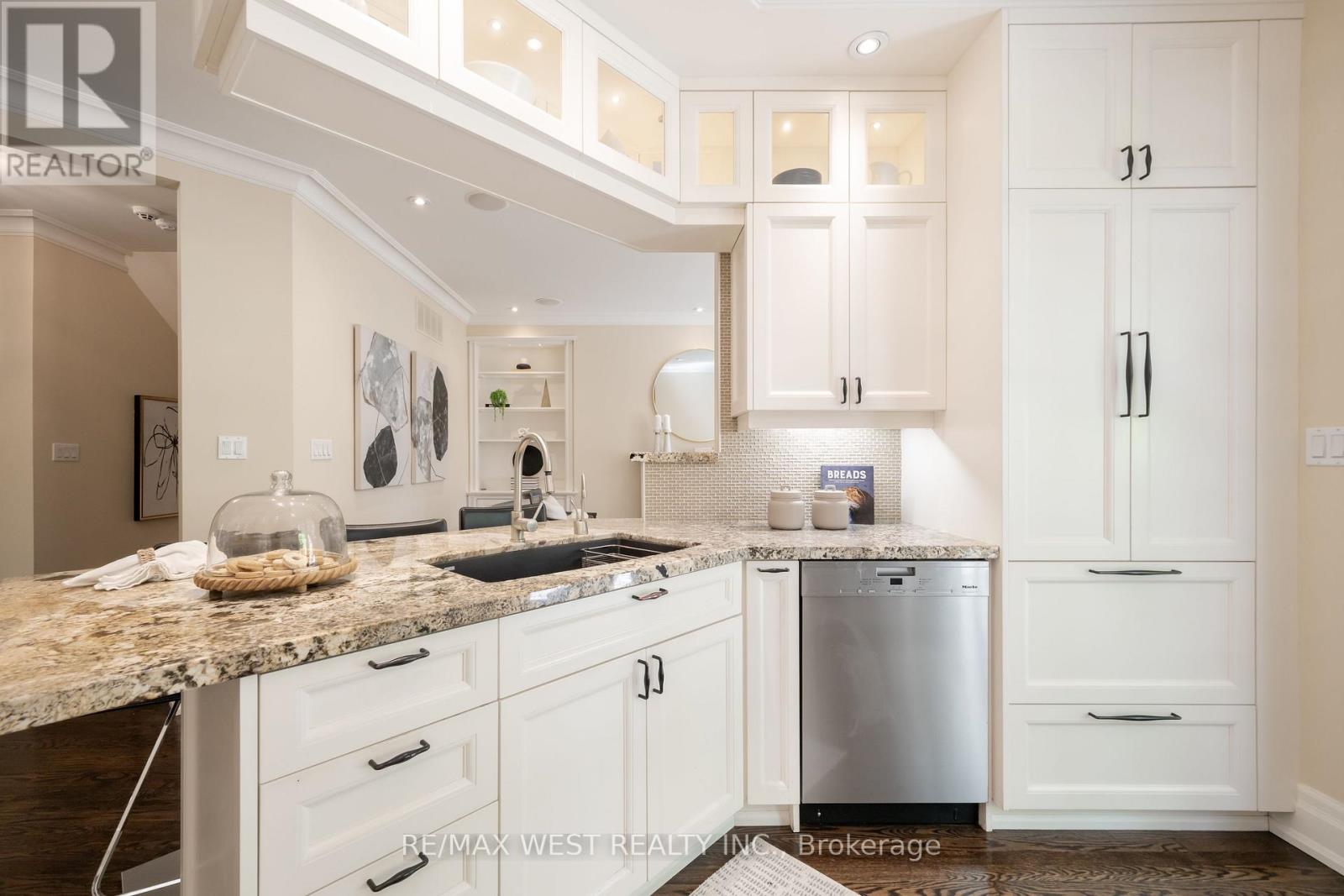 3 Castle Frank Road, Toronto, Ontario  M4W 2Z3 - Photo 17 - C13755248