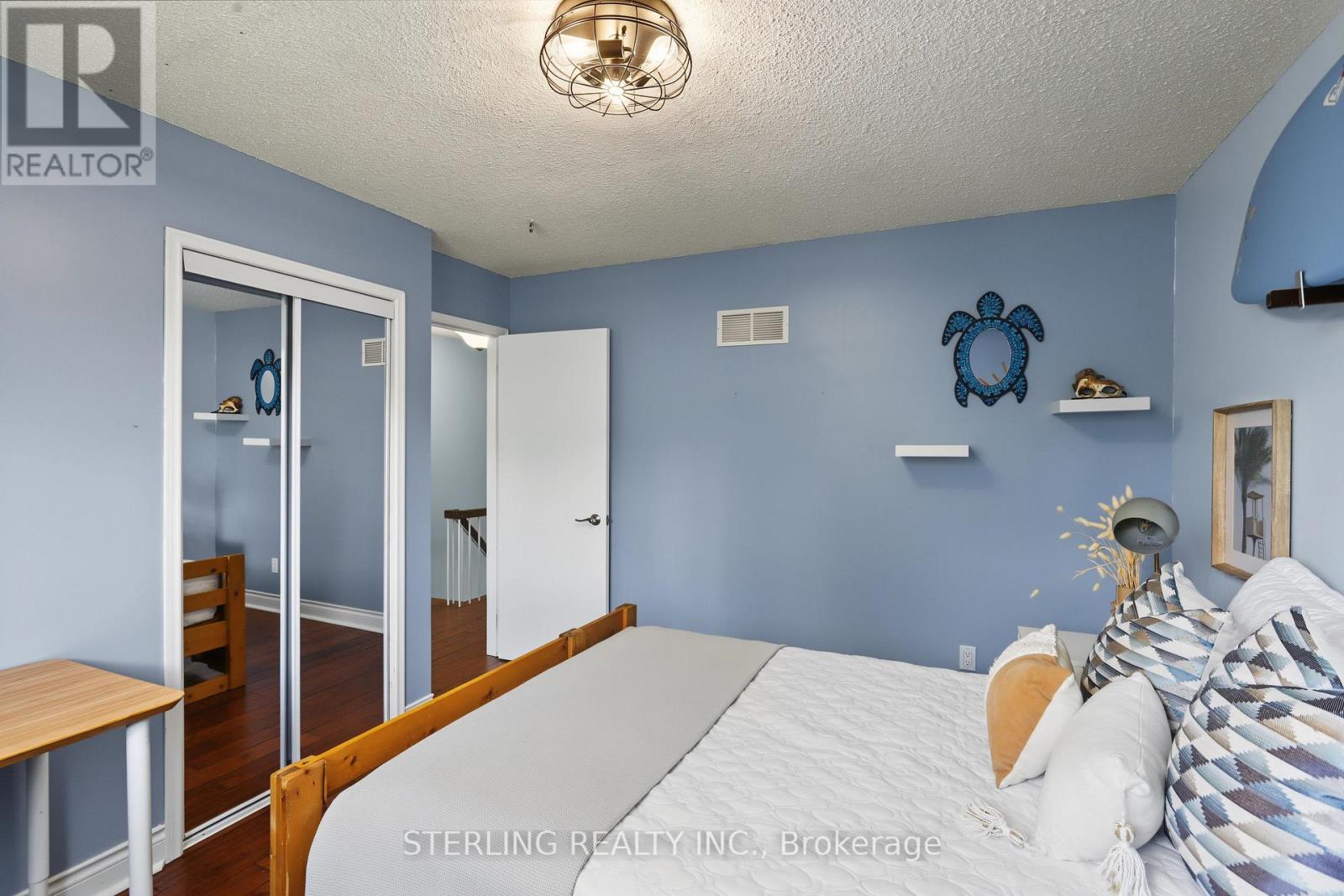 336 Gothic Court, Oshawa, Ontario  L1G 7J2 - Photo 15 - E13755054