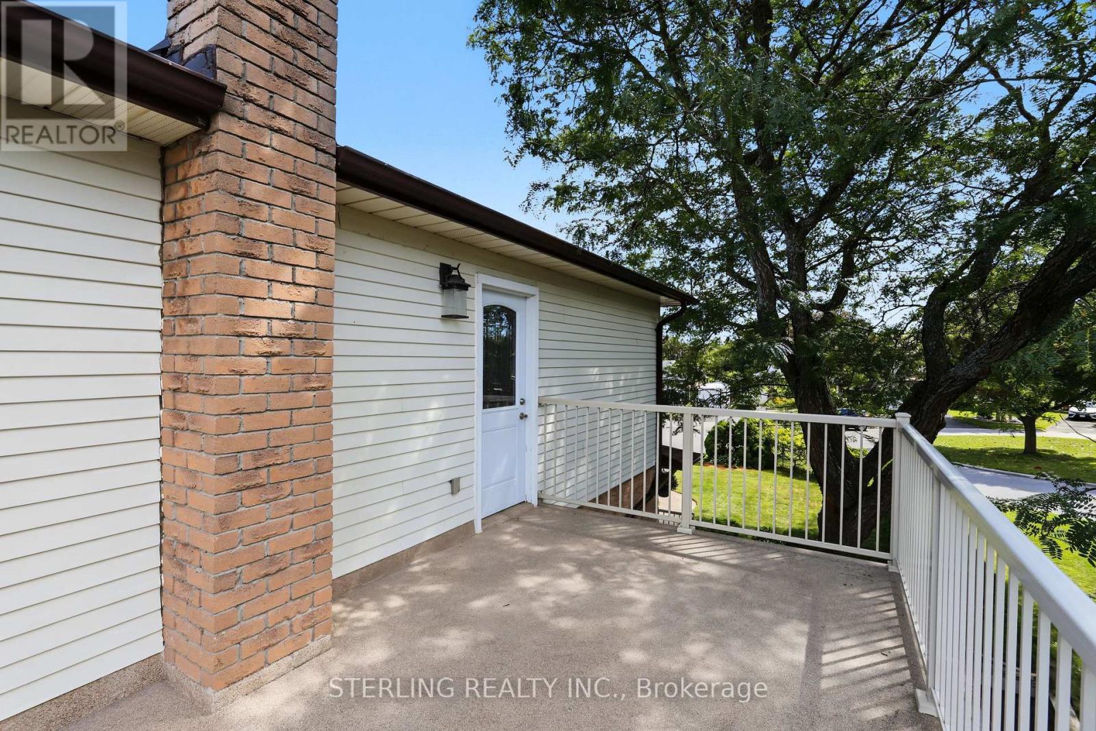 336 Gothic Court, Oshawa, Ontario  L1G 7J2 - Photo 24 - E13755054