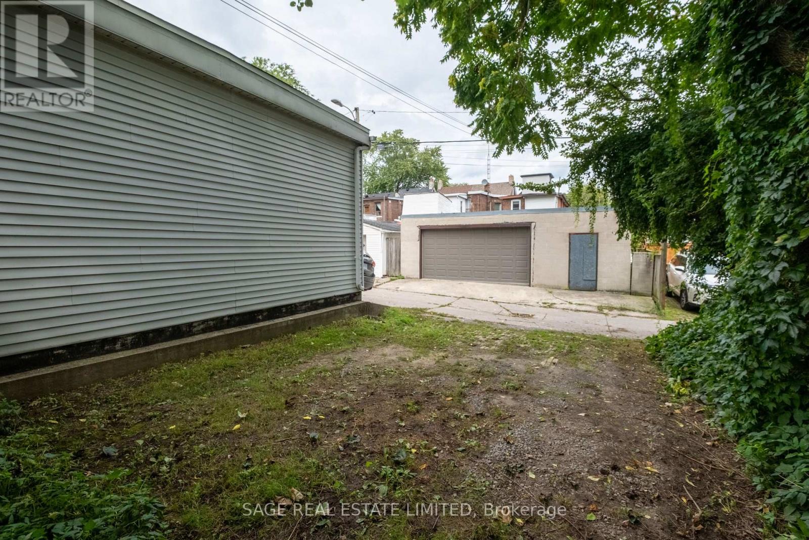 29 Bushell Avenue, Toronto, Ontario  M4M 3B8 - Photo 36 - E13755162