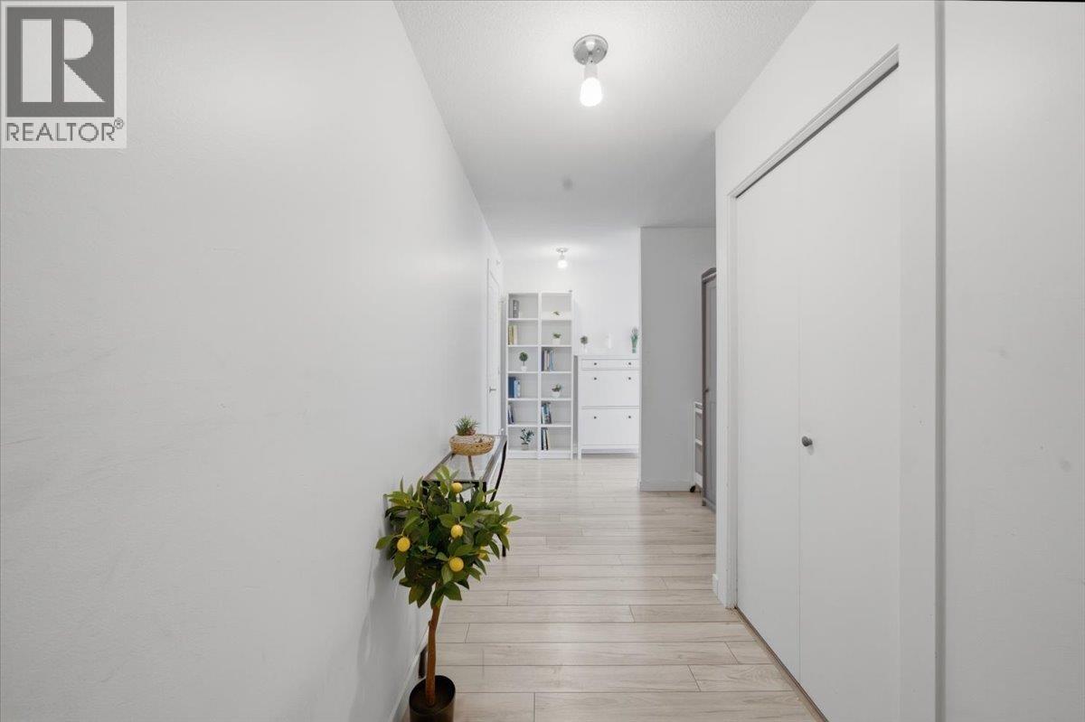 502 1255 Main Street, Vancouver, British Columbia  V6A 4G5 - Photo 2 - R3162146