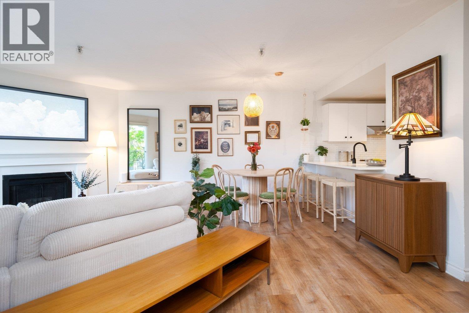 112 2020 W 8th Avenue, Vancouver, British Columbia  V6J 1W5 - Photo 1 - R3162158
