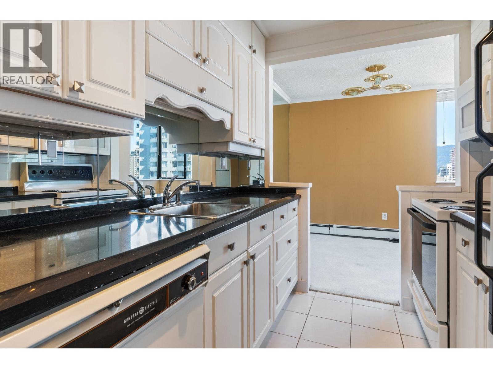 1204 1127 Barclay Street, Vancouver, British Columbia  V6E 4C6 - Photo 5 - R3162162