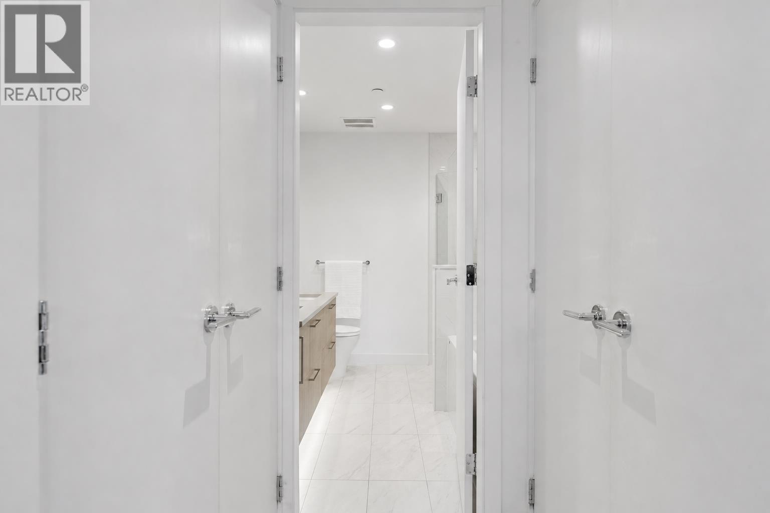 203 747 E 3rd Street, North Vancouver, British Columbia  V7L 1G8 - Photo 12 - R3162197