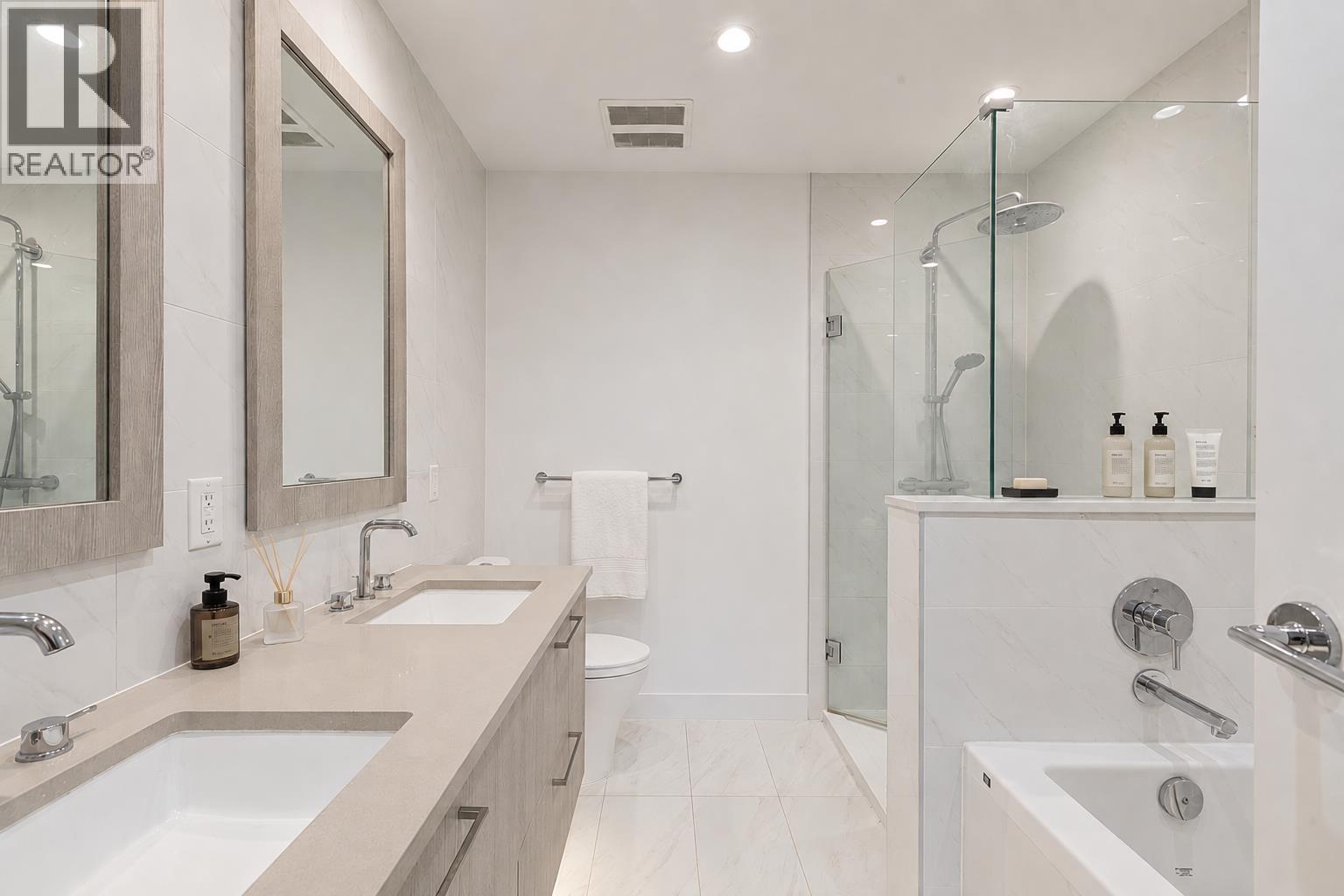 203 747 E 3rd Street, North Vancouver, British Columbia  V7L 1G8 - Photo 13 - R3162197
