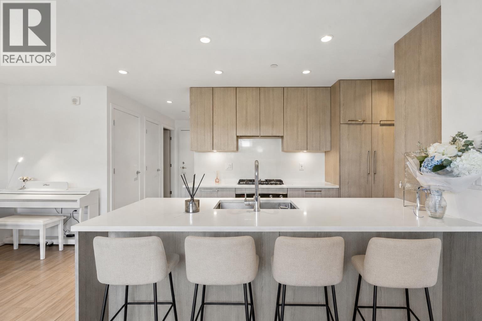 203 747 E 3rd Street, North Vancouver, British Columbia  V7L 1G8 - Photo 6 - R3162197