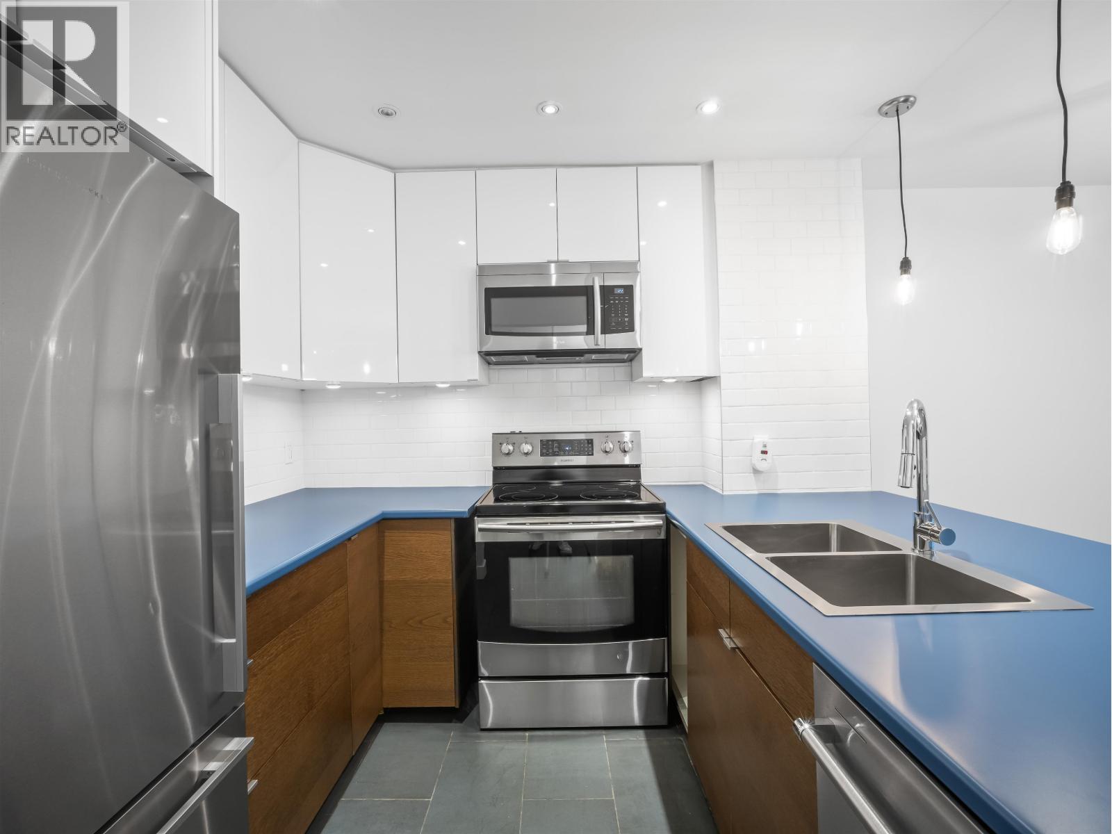 105 3191 Mountain Highway, North Vancouver, British Columbia  V7K 2H4 - Photo 11 - R3162206