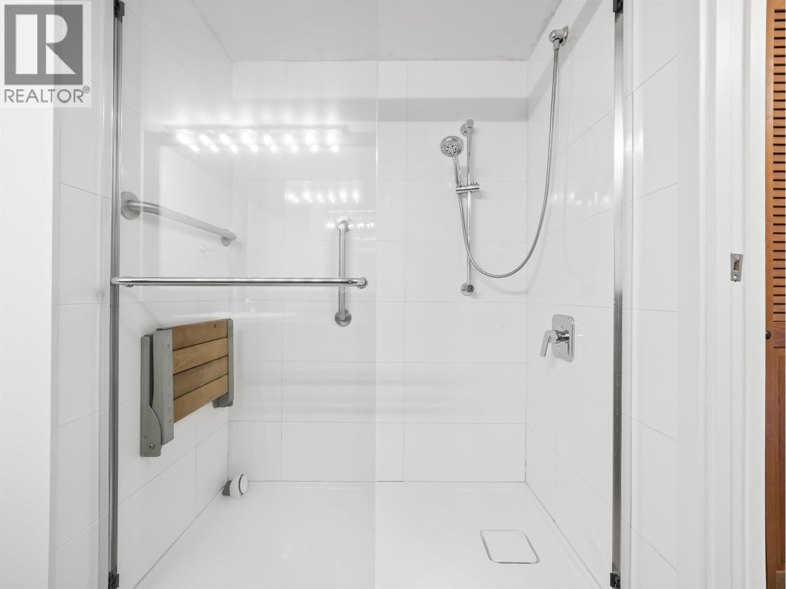 105 3191 Mountain Highway, North Vancouver, British Columbia  V7K 2H4 - Photo 17 - R3162206