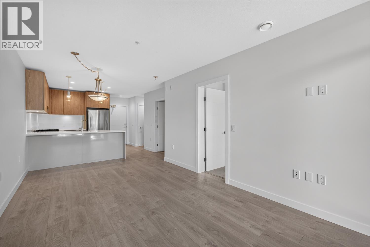 210 108 E 8th Street, North Vancouver, British Columbia  V7L 0H1 - Photo 15 - R3162211