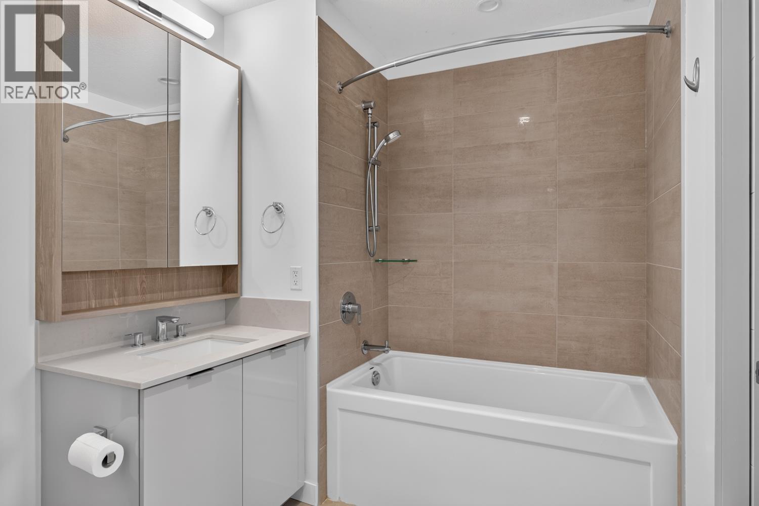 210 108 E 8th Street, North Vancouver, British Columbia  V7L 0H1 - Photo 20 - R3162211