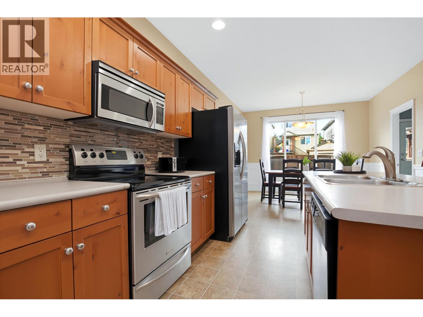 24360 102a Avenue, Maple Ridge, British Columbia  V2W 2E3 - Photo 11 - R3161207