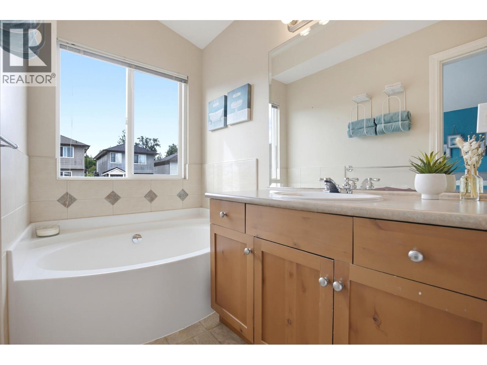 24360 102a Avenue, Maple Ridge, British Columbia  V2W 2E3 - Photo 20 - R3161207