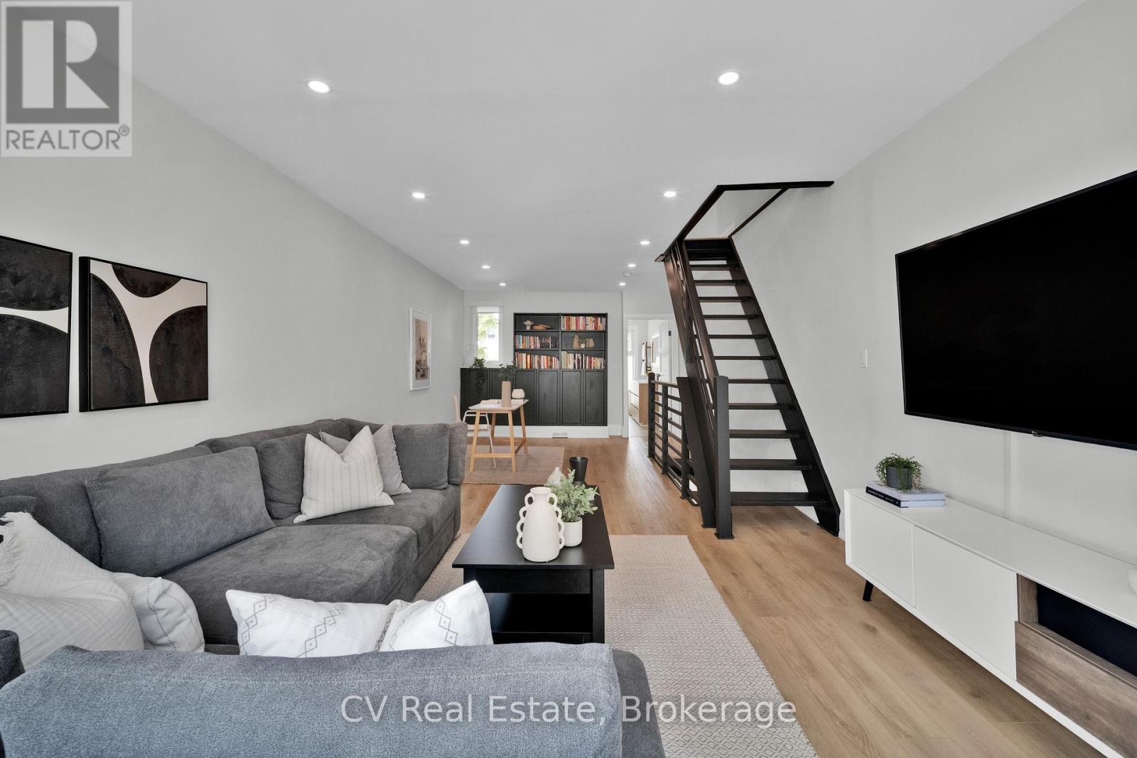 72 Hamilton Street, Toronto, Ontario  M4M 2C8 - Photo 13 - E13755038