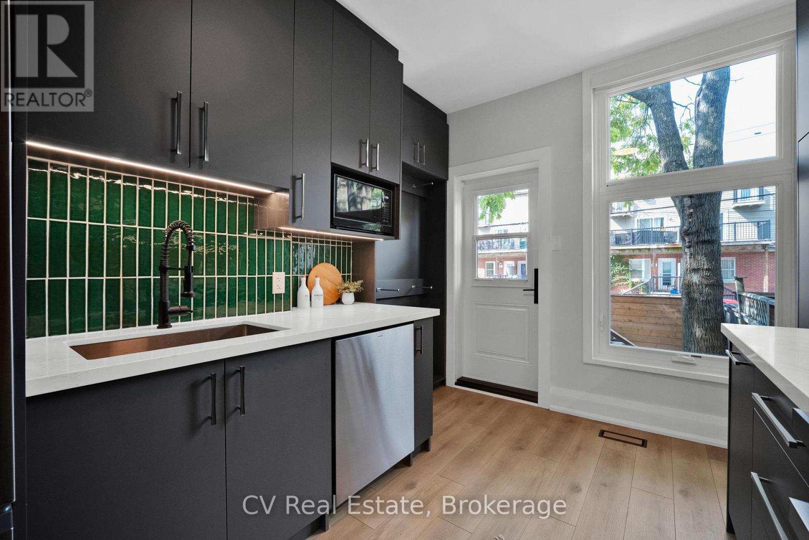 72 Hamilton Street, Toronto, Ontario  M4M 2C8 - Photo 7 - E13755038