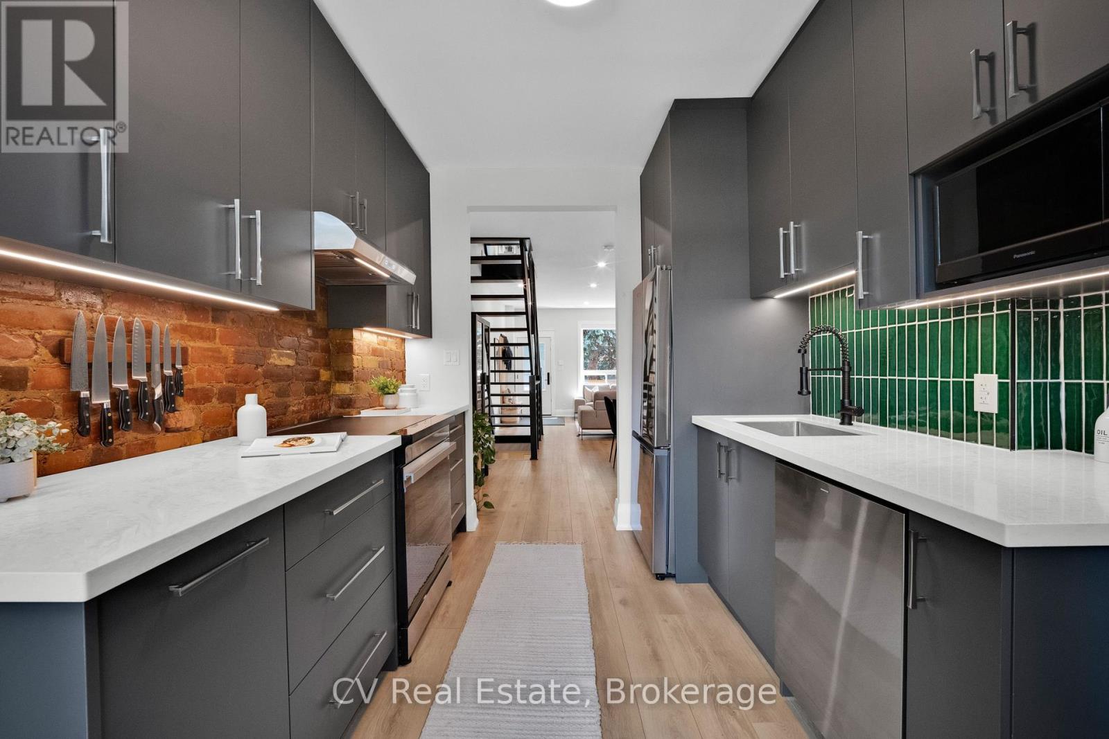 72 Hamilton Street, Toronto, Ontario  M4M 2C8 - Photo 8 - E13755038