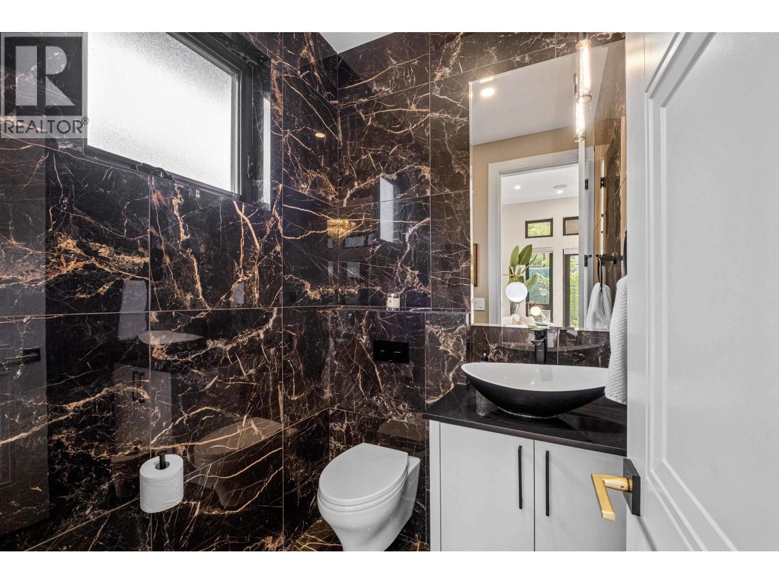 1126 Heywood Street, North Vancouver, British Columbia  V7L 1H4 - Photo 24 - R3162163