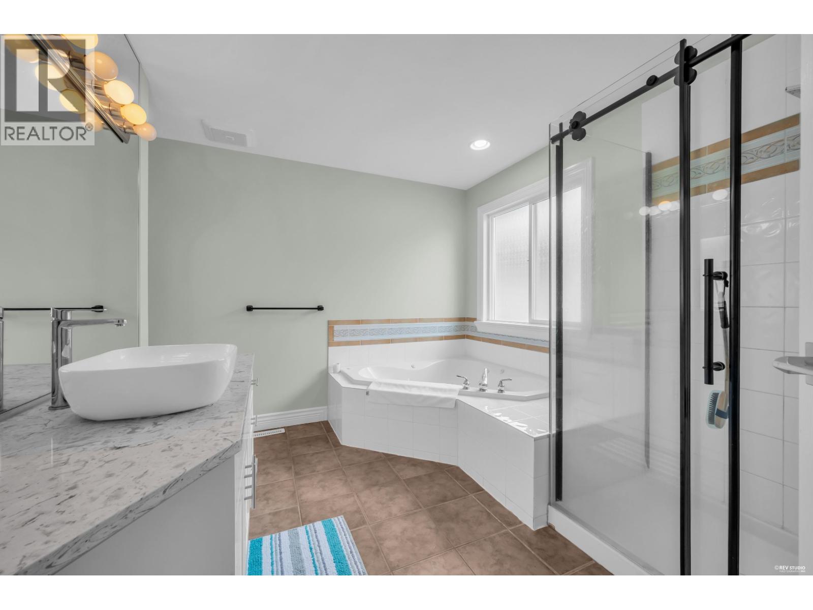 3032 Maplewood Court, Coquitlam, British Columbia  V3E 3P3 - Photo 22 - R3162173