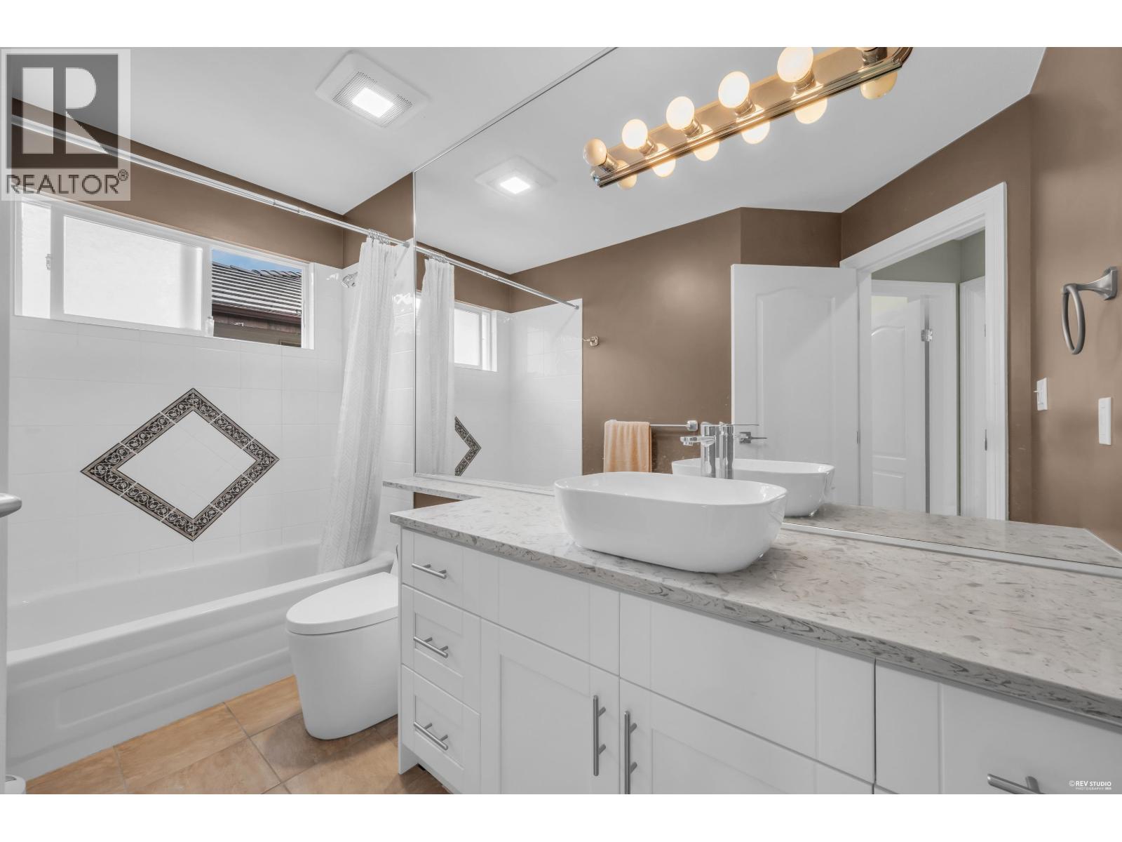 3032 Maplewood Court, Coquitlam, British Columbia  V3E 3P3 - Photo 26 - R3162173