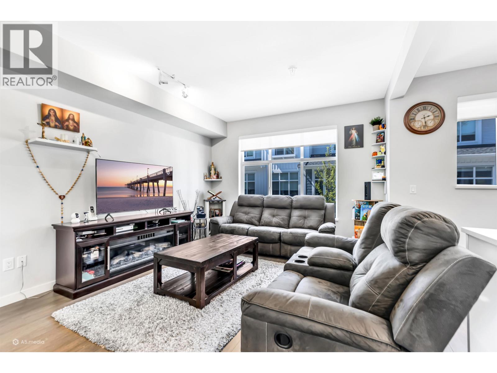 1038 11280 Pazarena Place, Maple Ridge, British Columbia  V2X 9H8 - Photo 5 - R3162244
