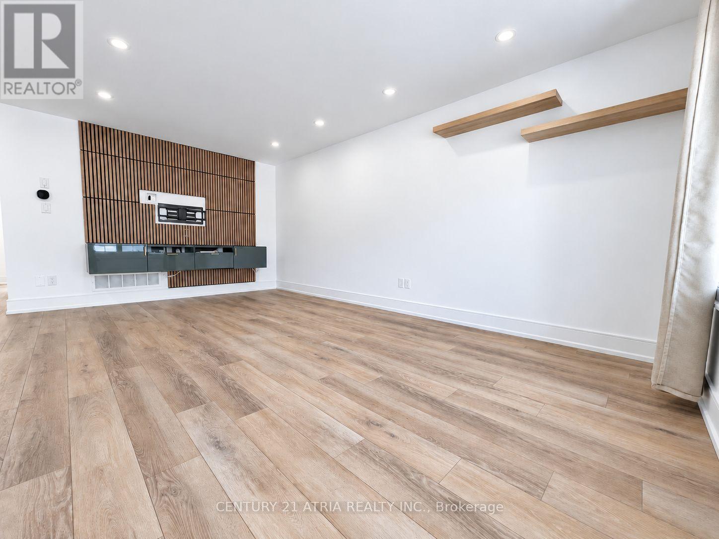 221 Via Campanile, Vaughan, Ontario  L4H 3J8 - Photo 2 - N13755090
