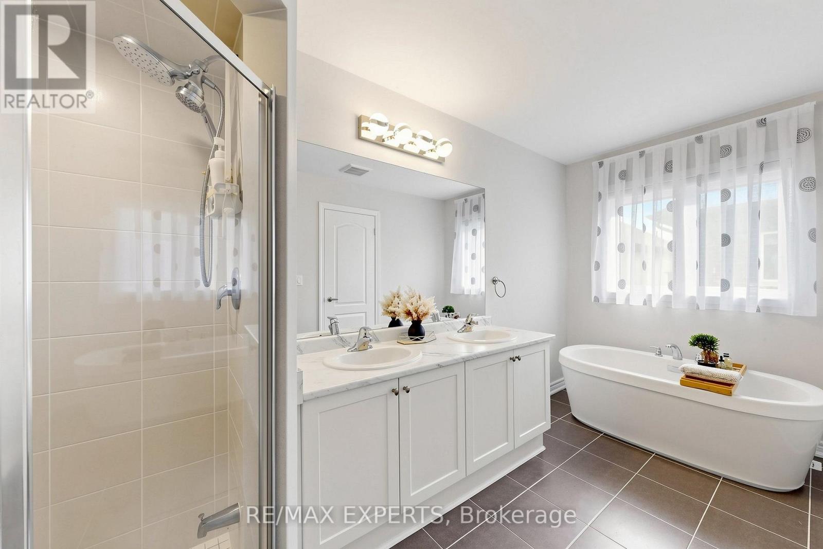 9 Applegate Drive, East Gwillimbury, Ontario  L9N 0R2 - Photo 29 - N13755112