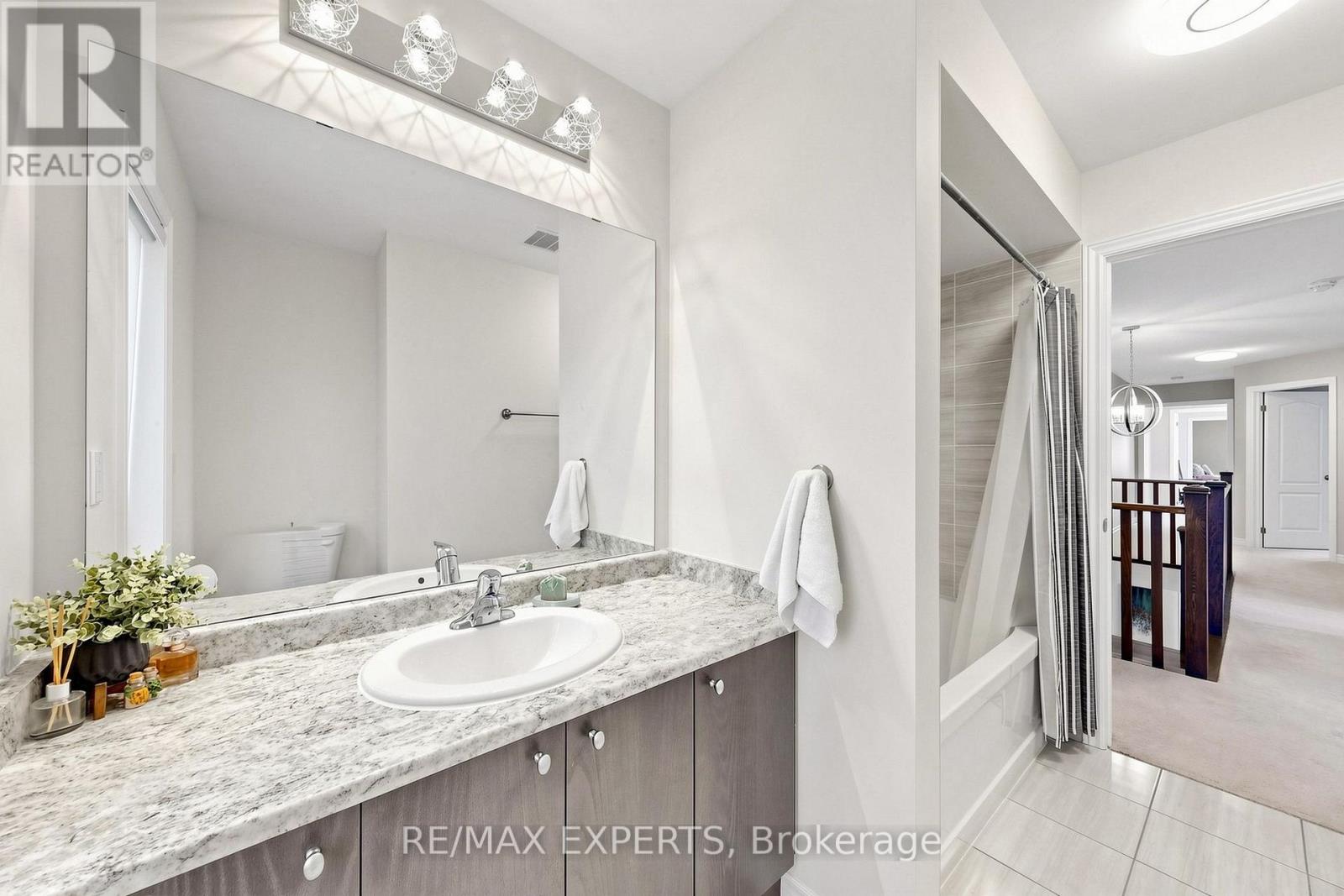 9 Applegate Drive, East Gwillimbury, Ontario  L9N 0R2 - Photo 39 - N13755112