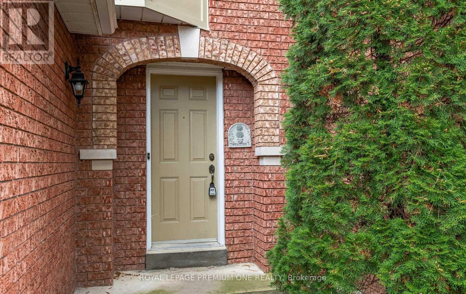 919 Caribou Valley Circle, Newmarket, Ontario  L3X 1W9 - Photo 2 - N13755160