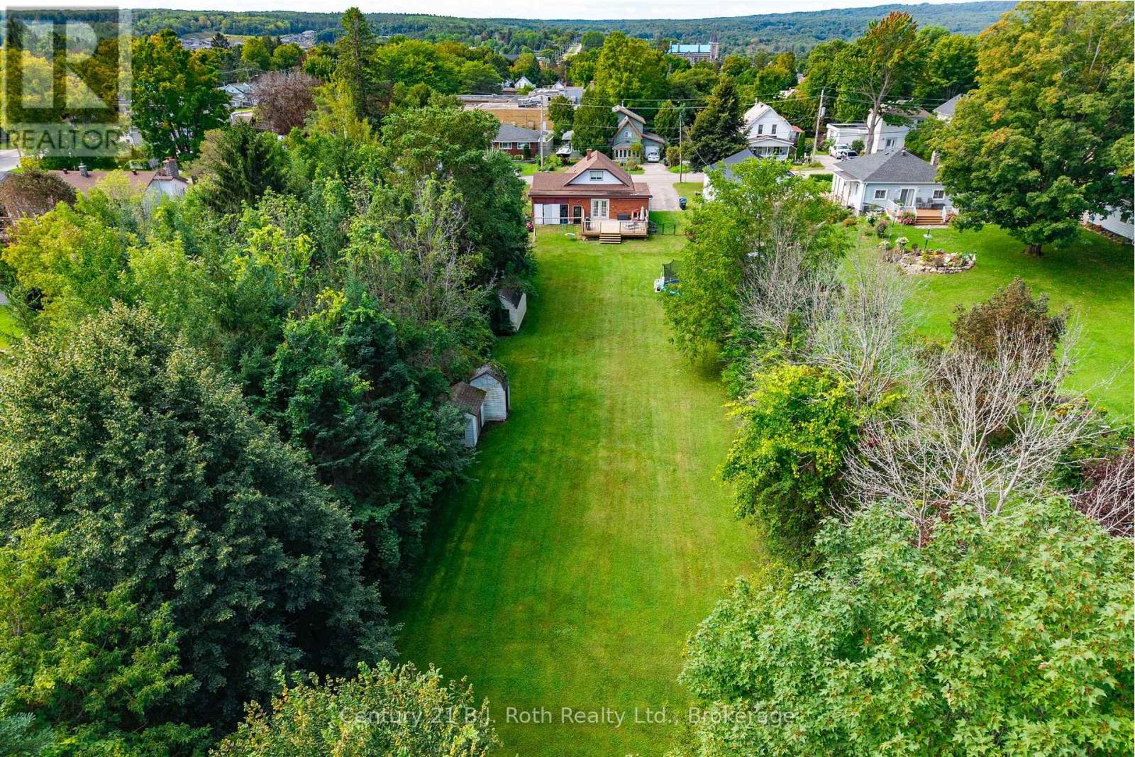 15 Lucy Street, Penetanguishene, Ontario  L9M 1K7 - Photo 15 - S13755114