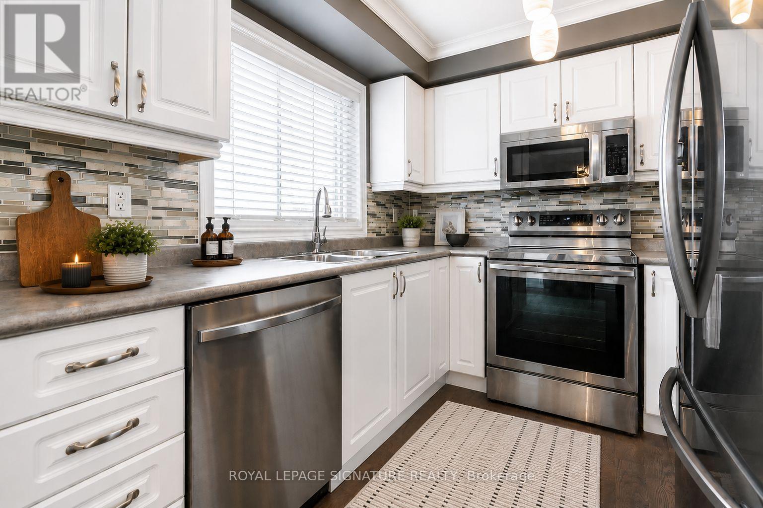 37 Succession Crescent, Barrie, Ontario  L4M 7G4 - Photo 3 - S13755042