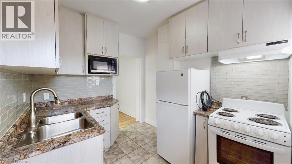 961 1/2 King Street E, Hamilton, Ontario  L8M 1C3 - Photo 4 - 40861183