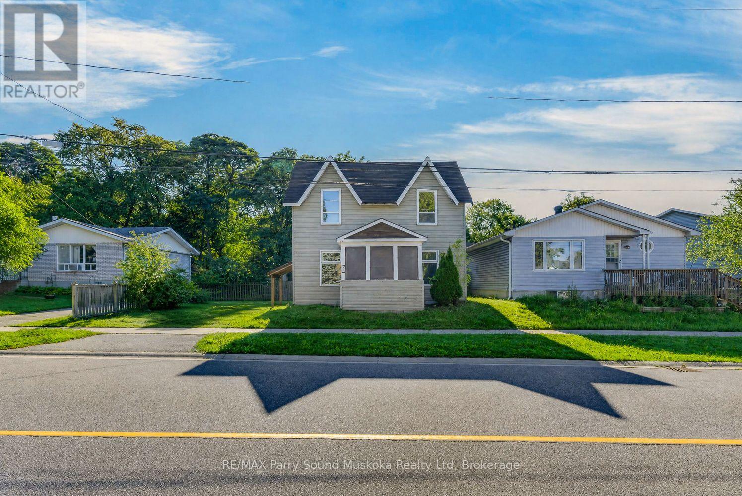 5 Wakefield Street, Parry Sound, Ontario  P2A 2V2 - Photo 3 - X13755138