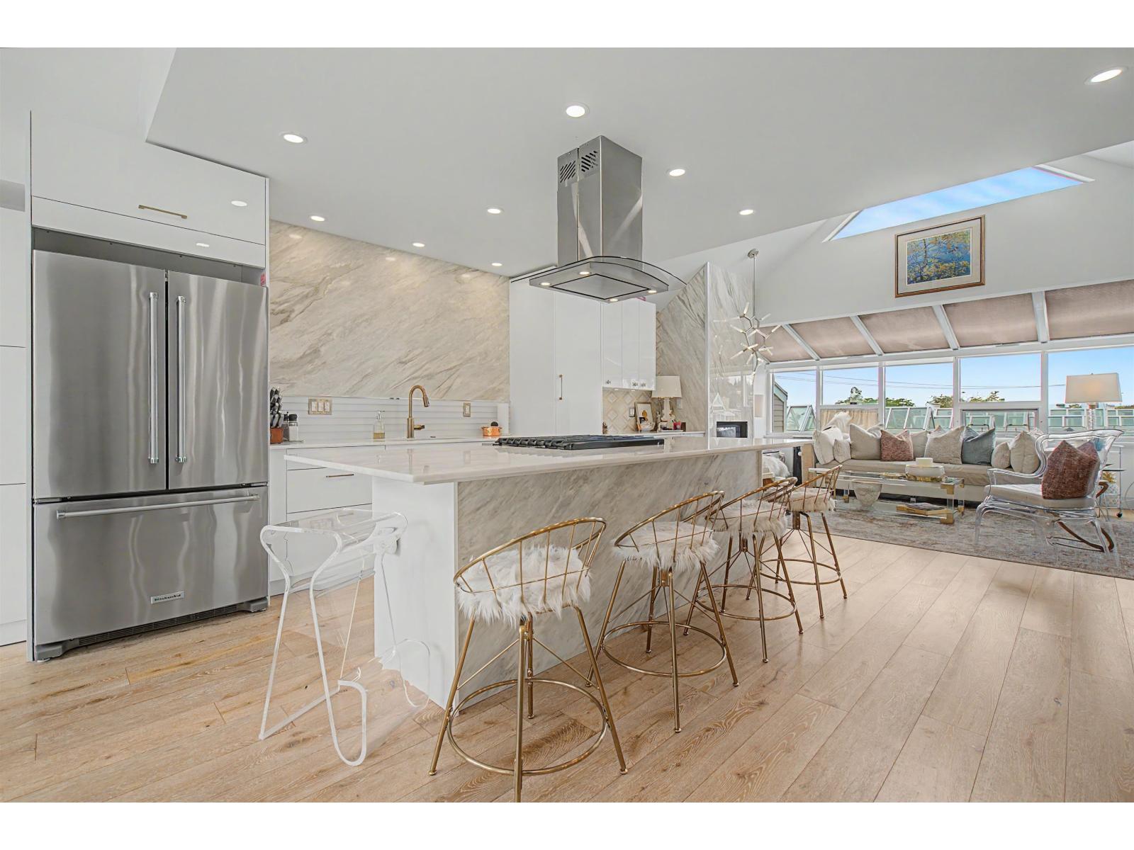 1115 ELM STREET, white rock, British Columbia