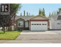 47 N 1 Street E, Magrath, Alberta