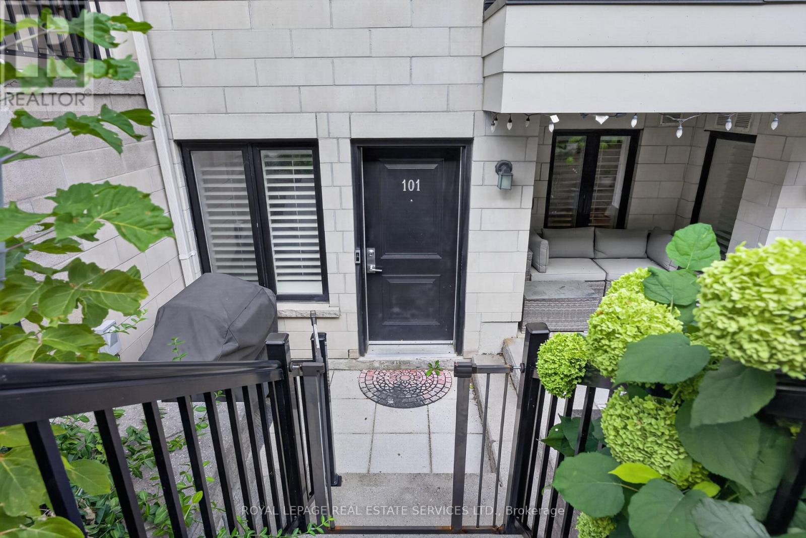 101 - 30 Carnation Avenue, Toronto, Ontario  M8V 0B8 - Photo 1 - W13755074