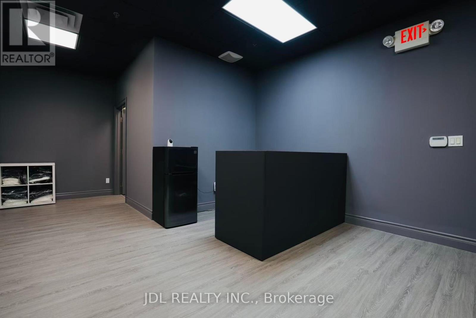 Unit 7 - 3413 Wolfedale Road, Mississauga, Ontario  L5C 1V8 - Photo 2 - W13755080