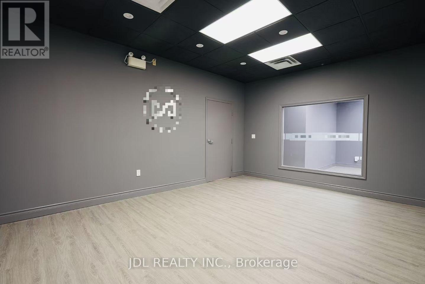 Unit 7 - 3413 Wolfedale Road, Mississauga, Ontario  L5C 1V8 - Photo 3 - W13755080