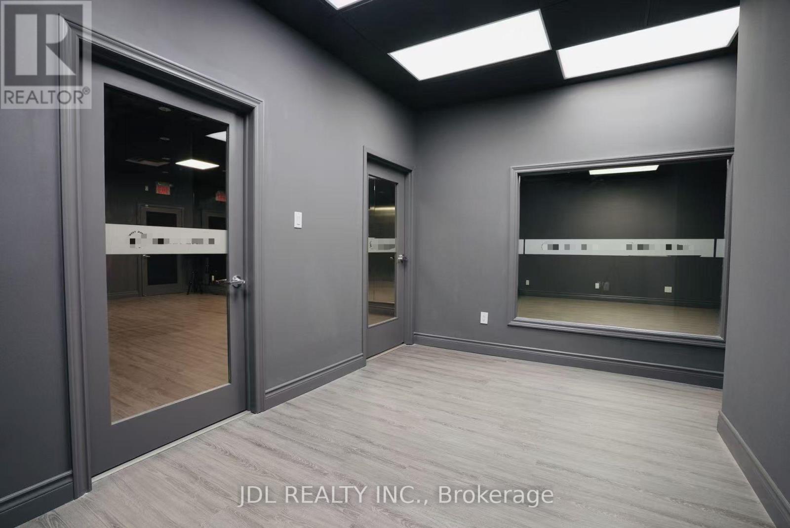 Unit 7 - 3413 Wolfedale Road, Mississauga, Ontario  L5C 1V8 - Photo 6 - W13755080