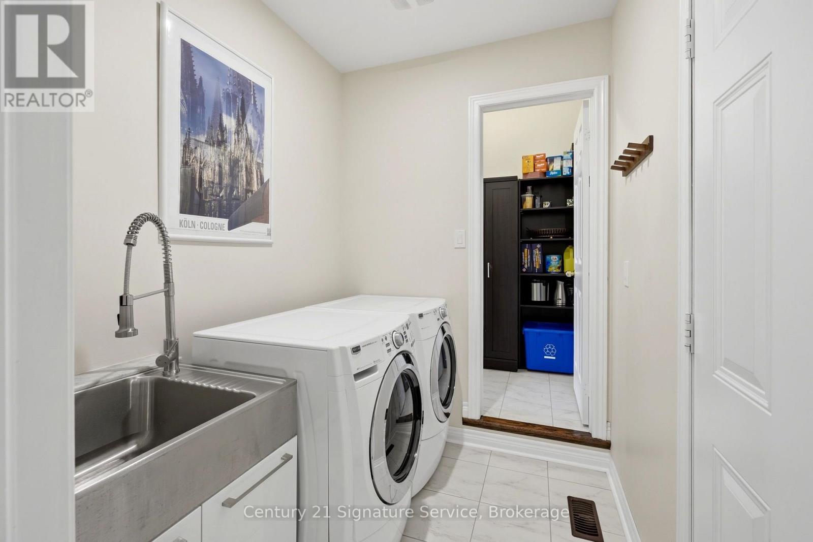 322 Comiskey Crescent, Mississauga, Ontario  L5W 0C5 - Photo 17 - W13755158