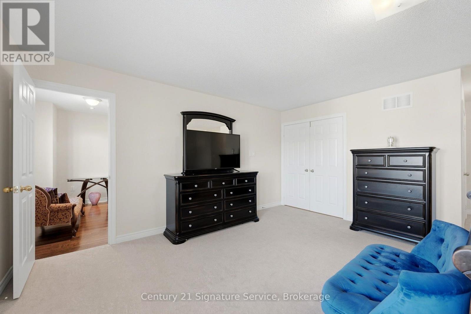 322 Comiskey Crescent, Mississauga, Ontario  L5W 0C5 - Photo 24 - W13755158